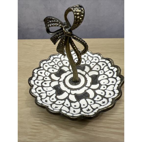 CYNTHIA ROWLEY NEW YORK ENAMELED METAL RING/JEWELRY HOLDER/DISH - Picture 3 of 7